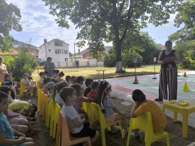 Отбелязване на "29 юни - Национален ден на безопасността на движението по пътищата" в ДГ15"Звънче" 10