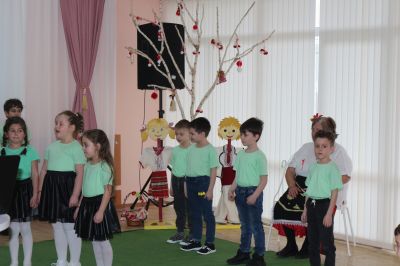 Баба Марта - ДГ 15 Звънче - Детска градина в град Казанлък