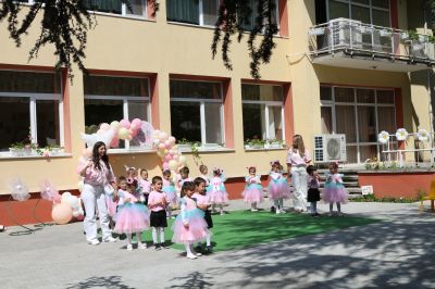 Празник на доброро - ДГ 15 Звънче - Детска градина в град Казанлък