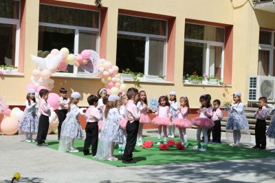 Празник на доброро - ДГ 15 Звънче - Детска градина в град Казанлък
