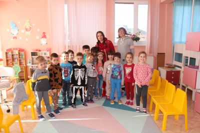 Седмица на четенето - Група "Бонбони" 24.01.2024г. - ДГ 15 Звънче - Детска градина в град Казанлък