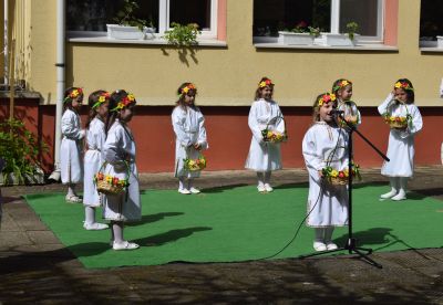 Празнична програма "Лазаруване"  24.04.2024г. - ДГ 15 Звънче - Детска градина в град Казанлък