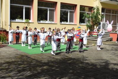 Празнична програма "Лазаруване"  24.04.2024г. - ДГ 15 Звънче - Детска градина в град Казанлък