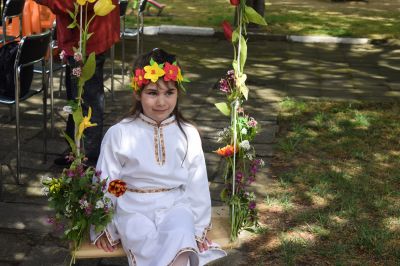 Празнична програма "Лазаруване"  24.04.2024г. - ДГ 15 Звънче - Детска градина в град Казанлък