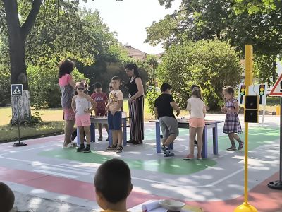 Отбелязване на "29 юни - Национален ден на безопасността на движението по пътищата" в ДГ15"Звънче" - ДГ 15 Звънче - Детска градина в град Казанлък