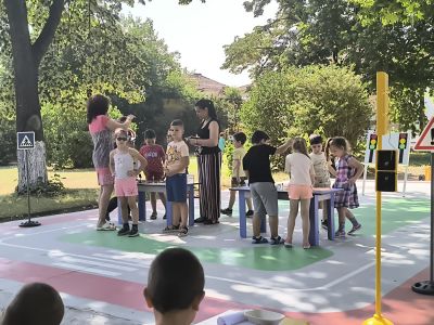Отбелязване на "29 юни - Национален ден на безопасността на движението по пътищата" в ДГ15"Звънче" - ДГ 15 Звънче - Детска градина в град Казанлък