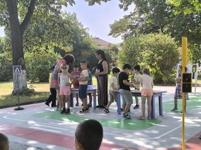 Отбелязване на "29 юни - Национален ден на безопасността на движението по пътищата" в ДГ15"Звънче" - ДГ 15 Звънче - Детска градина в град Казанлък