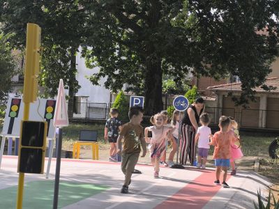 Отбелязване на "29 юни - Национален ден на безопасността на движението по пътищата" в ДГ15"Звънче" - ДГ 15 Звънче - Детска градина в град Казанлък