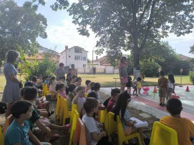 Отбелязване на "29 юни - Национален ден на безопасността на движението по пътищата" в ДГ15"Звънче" - ДГ 15 Звънче - Детска градина в град Казанлък