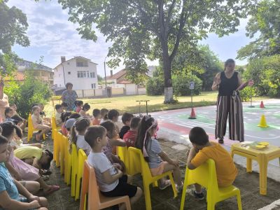 Отбелязване на "29 юни - Национален ден на безопасността на движението по пътищата" в ДГ15"Звънче" - ДГ 15 Звънче - Детска градина в град Казанлък